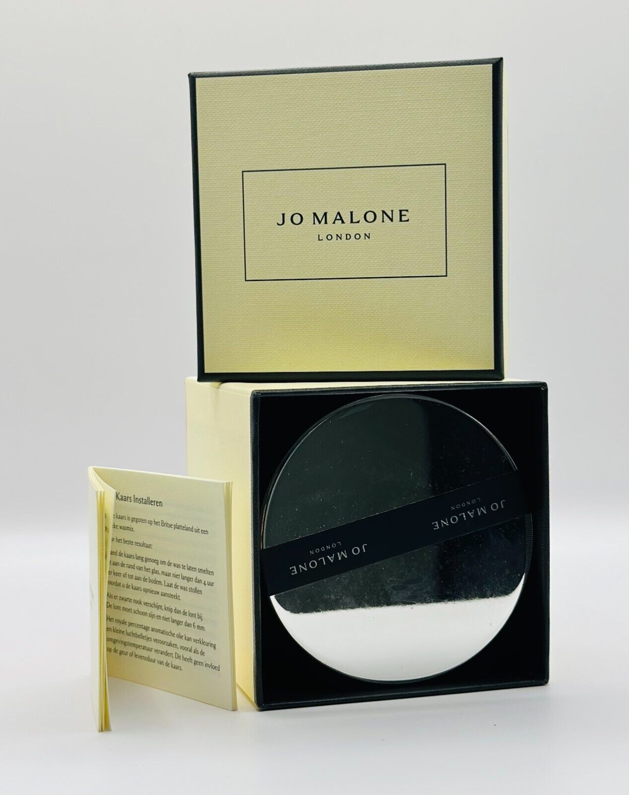 Jo Malone London Myrrh & Tonka Scented Deluxe Candle - 200g / 7oz image 3